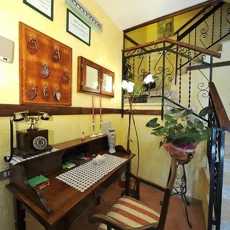 Hotel Paola 2*