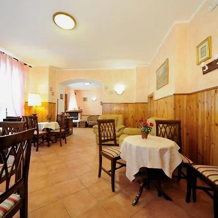 Paola Hotel Pescasseroli