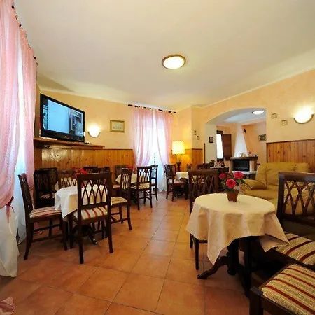 Paola Hotel 2*