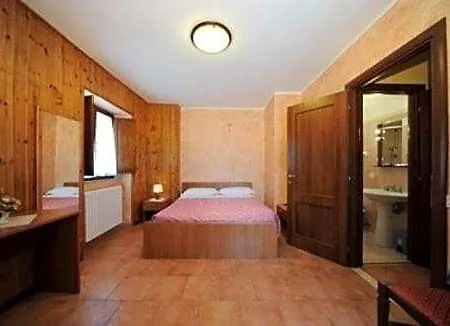 Paola Hotel 2*